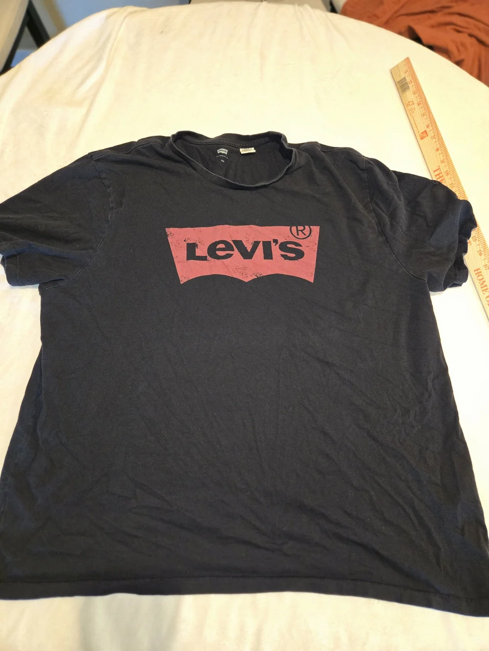 Levi's Black Short Sleeve Tee with Red Batwing Logo